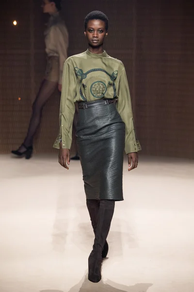 Look 15